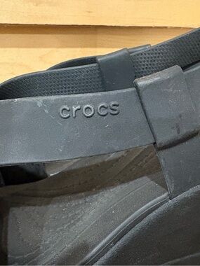 CROCS Classic Clog with Heel Strap - Black
